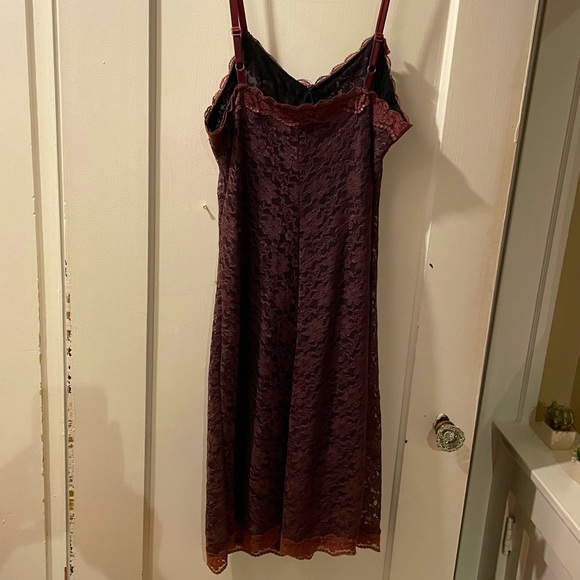 Purple lace slip dress - Picture 1 of 5